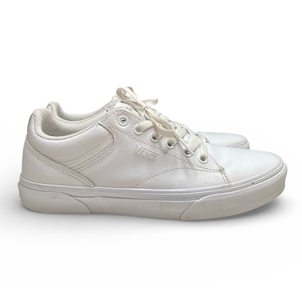 Vans White Leather Women’s Seldan Skate Sneaker Size 8.5